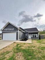 1203 Trestle Dr in Columbia, TN - Building Photo