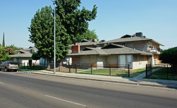 McKinley Apartments in Fresno, CA - Building Photo - Building Photo