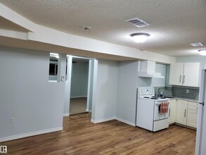 12905-12972 72 St NW in Edmonton, AB - Building Photo - Building Photo