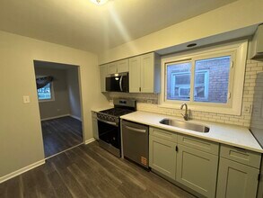1447 W 114th Pl in Chicago, IL - Building Photo - Building Photo