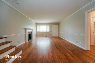 2610 Wellesley Rd in Columbus, OH - Building Photo - Building Photo