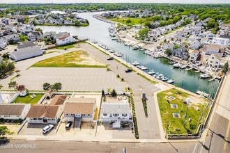 167 4th Ave, Unit 22F in Manasquan, NJ - Building Photo - Building Photo
