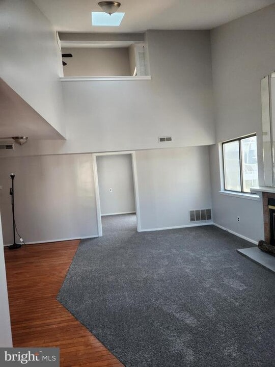 5004 Tracy Ct in Voorhees Township, NJ - Building Photo