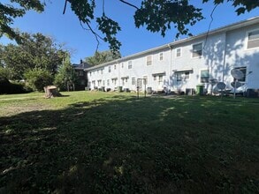 124 Locust St, Unit 124 Locust in Waterloo, IA - Building Photo - Building Photo