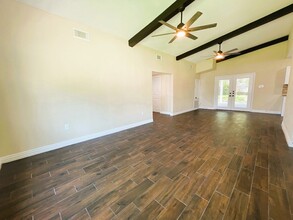 24514 Sunny Glen Dr in Huffman, TX - Building Photo - Building Photo