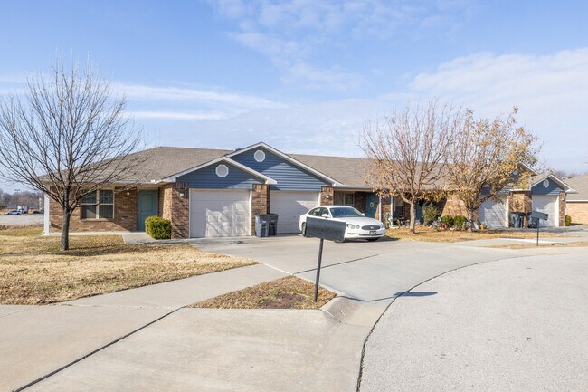 Cherokee Meadows in Tulsa, OK - Building Photo - Building Photo