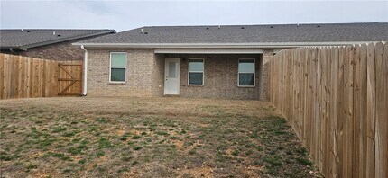 523 NW 68th Ave in Bentonville, AR - Building Photo - Building Photo