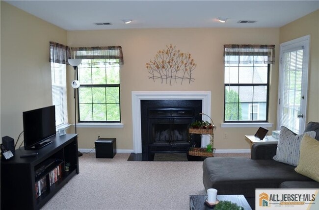40 Lear Ct in East Brunswick, NJ - Building Photo - Building Photo