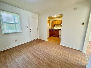 190 Macey Ave in Versailles, KY - Foto de edificio - Building Photo