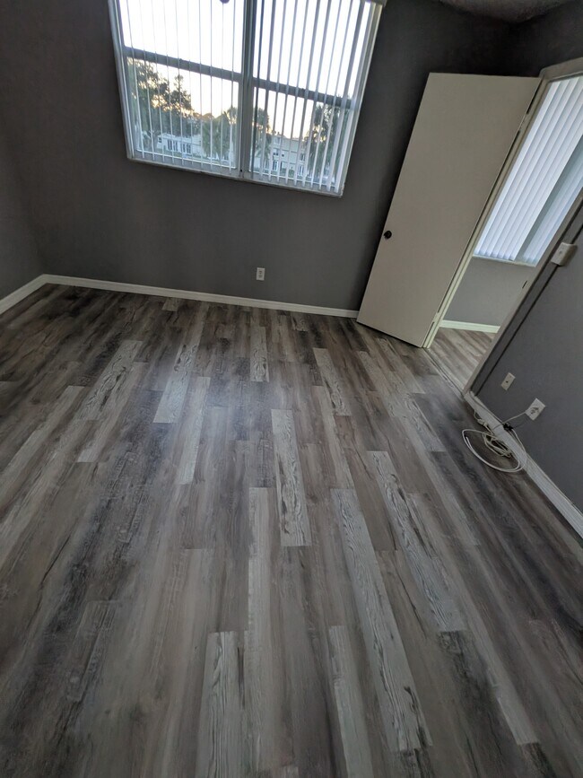 4710 Bay St NE in St. Petersburg, FL - Building Photo - Building Photo