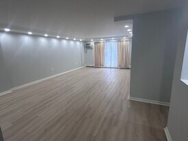 131 Coolidge Ave, Unit 122 in Watertown, MA - Building Photo