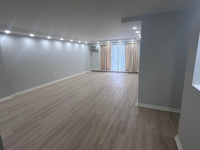 property at 131 Coolidge Ave