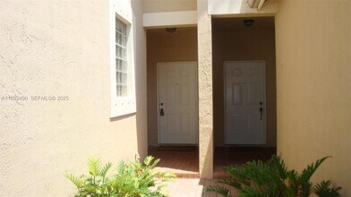 3825 Tree Top Dr in Weston, FL - Building Photo - Building Photo