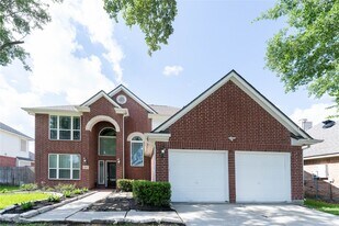 311 Saunter Dr in Stafford, TX - Building Photo