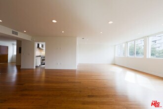 10366 Wilshire Blvd in Los Angeles, CA - Building Photo - Building Photo