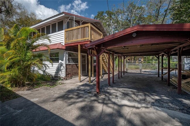 property at 916 E Emma St