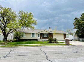 1743 W 12050 S in Riverton, UT - Building Photo