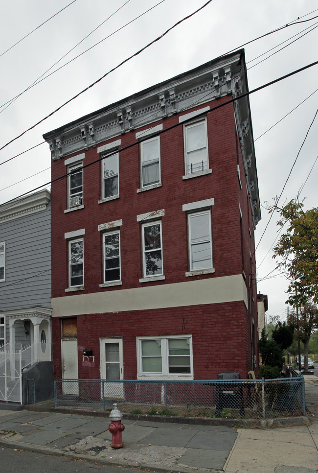 371 Bramhall Ave in Jersey City, NJ - Building Photo - Building Photo