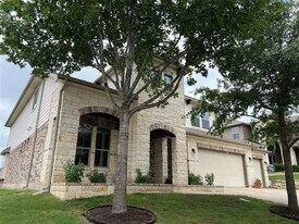 10806 Owyhee Vw in Austin, TX - Building Photo