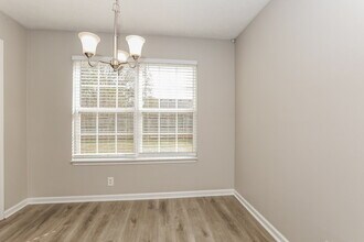 1295 Tiree Dr in Murfreesboro, TN - Foto de edificio - Building Photo