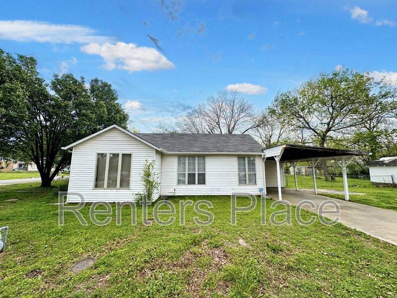 201 S Ora St in Pryor, OK - Building Photo