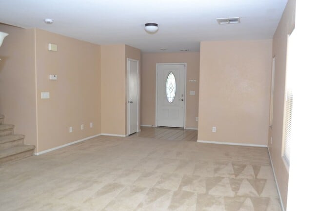 520 Taunton St in Las Vegas, NV - Building Photo - Building Photo