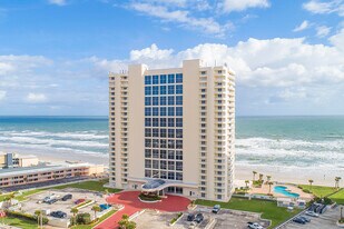 2545 S Atlantic Ave in Daytona Beach, FL - Building Photo