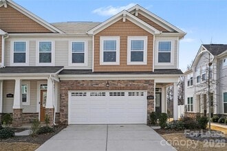 8109 Overmeadow Ln in Charlotte, NC - Building Photo - Building Photo