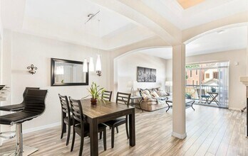 1747 N Washington St, Unit C103 in Denver, CO - Building Photo - Building Photo