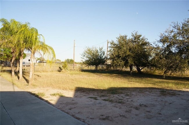 19 Goldwing Wy in Edcouch, TX - Building Photo - Building Photo