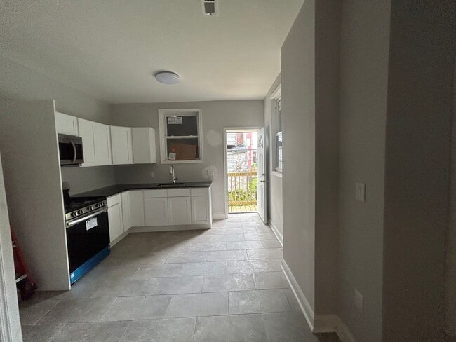 250 N Salford St in Philadelphia, PA - Building Photo - Building Photo