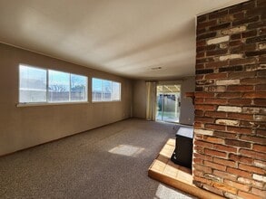 650 David Ave in Red Bluff, CA - Building Photo - Building Photo