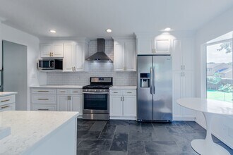 26 James Ave in Kendall Park, NJ - Building Photo - Building Photo