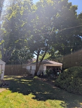 1915 Oxford Rd in Grosse Pointe Woods, MI - Building Photo - Building Photo