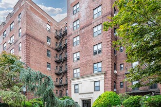 The Concord in Long Island City, NY - Building Photo - Building Photo