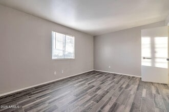 2216 E Eugie Terrace in Phoenix, AZ - Building Photo - Building Photo