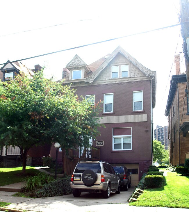Graham House Apartments in Pittsburgh, PA - Foto de edificio - Building Photo
