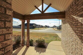 2101 E Endura Pk Dr in Siloam Springs, AR - Building Photo - Building Photo