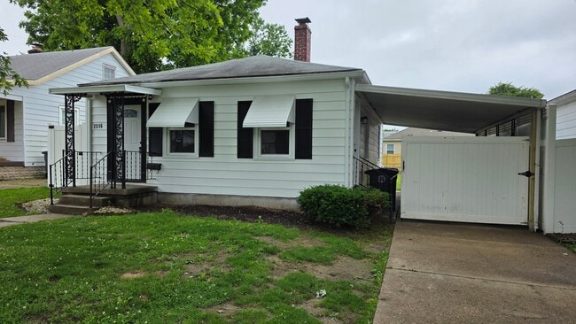property at 2516 N Evans Ave