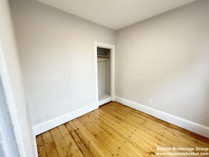 1572 Tremont St, Unit 3 in Boston, MA - Building Photo - Building Photo