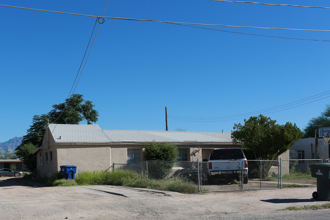 5729 E 24th St in Tucson, AZ - Building Photo