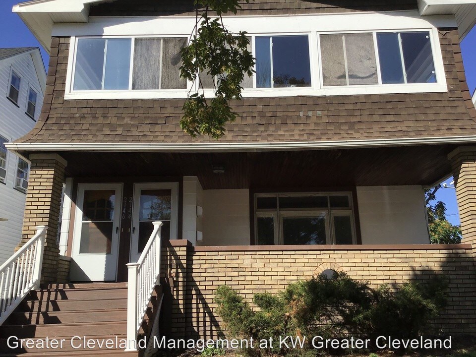 2144 Wascana Ave in Lakewood, OH - Building Photo