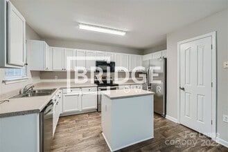 2100 Cranberry Woods Ct in Charlotte, NC - Foto de edificio - Building Photo