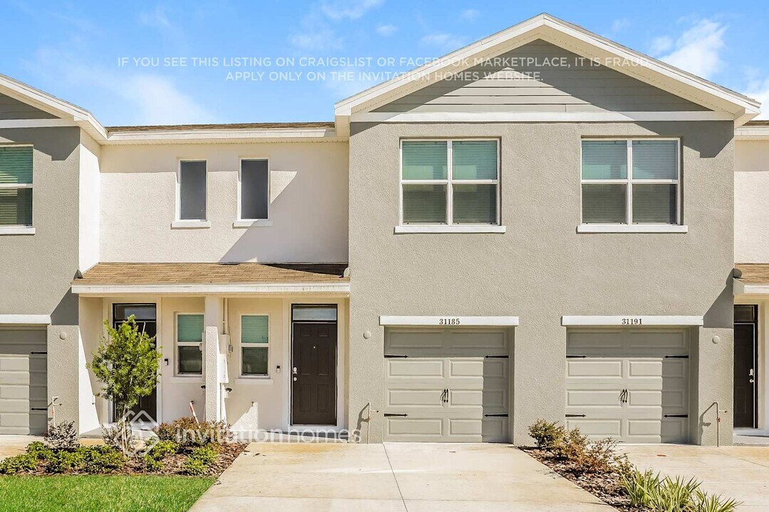 31185 Monterey Pne St, Unit 311S in Wesley Chapel, FL - Building Photo