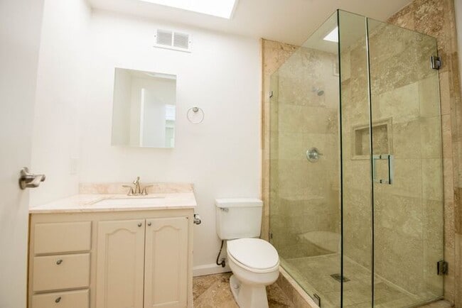 1733 Gisler Ave in Costa Mesa, CA - Building Photo - Building Photo