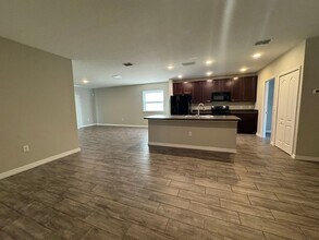 286 E Fiesta Key Loop in DeLand, FL - Building Photo - Building Photo