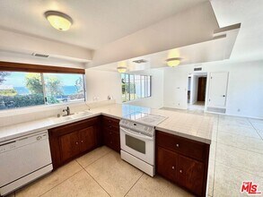31617 Broad Beach Rd in Malibu, CA - Building Photo - Building Photo