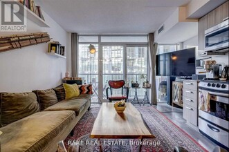 36-5136 Lisgar St in Toronto, ON - Building Photo - Building Photo