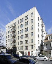 1 E 198th St in Bronx, NY - Building Photo - Building Photo