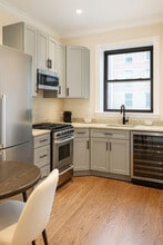 939 2nd Ave in New York, NY - Building Photo - Building Photo